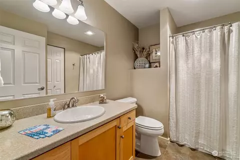 107 164th St SE #2-201, Bothell, WA 98012 photo 26