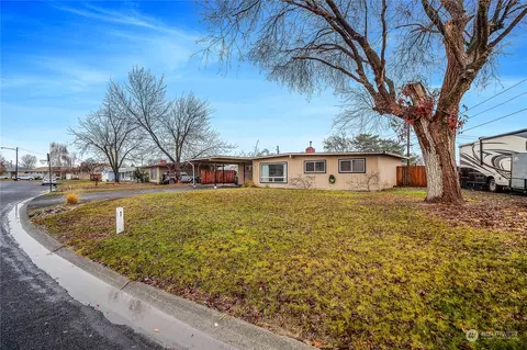 821 N Vista Dr, Moses Lake, WA 98837