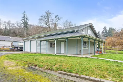 2131 Stuart St, Raymond, WA 98577
