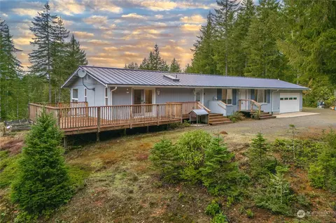 5898 Minnig Ln NW, Seabeck, WA 98380