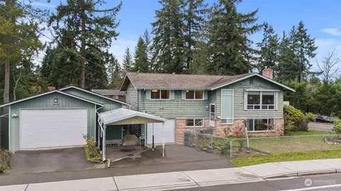 8650 NE 132nd St, Kirkland, WA 98034