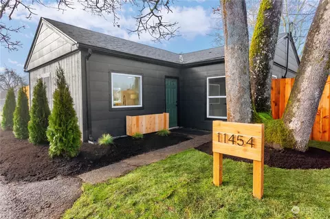 11454 C St S, Parkland, WA 98444