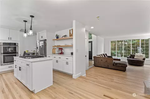 10411 NE 152nd Pl, Bothell, WA 98011 photo 9