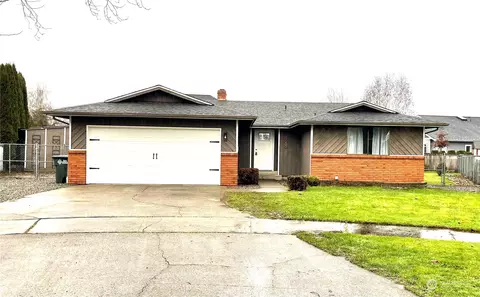 15111 63rd Street Ct E, Sumner, WA 98390