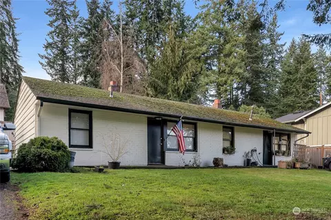 9016 236th St SW #1-2, Edmonds, WA 98026