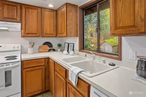 916 104th Pl SE, Everett, WA 98208 photo 12
