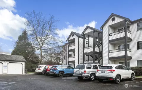 10824 SE 170th St #B204, Renton, WA 98055