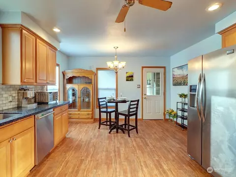 1206 Sumner Ave, Sumner, WA 98390 photo 10
