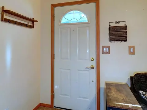 1206 Sumner Ave, Sumner, WA 98390 photo 3