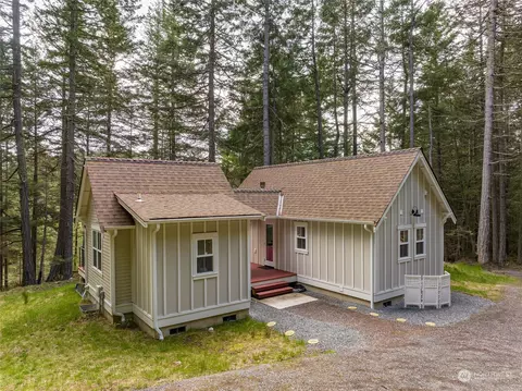 737 Purdue Lake Rd, Eastsound, WA 98245