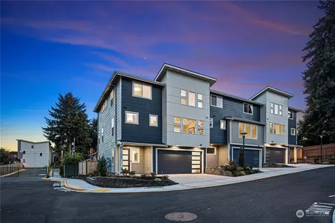 14935 7th Pkwy S #6, Burien, WA 98148