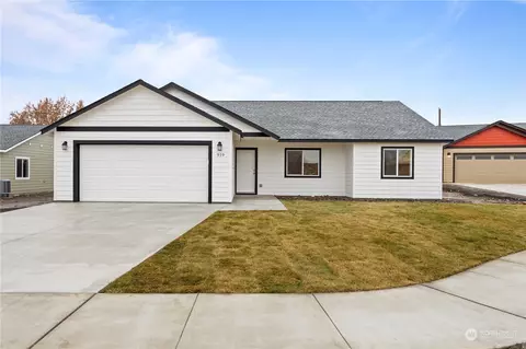 925 N Washington Ct, Moses Lake, WA 98837