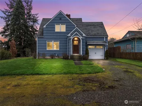 1122 9th Ave SE, Olympia, WA 98501