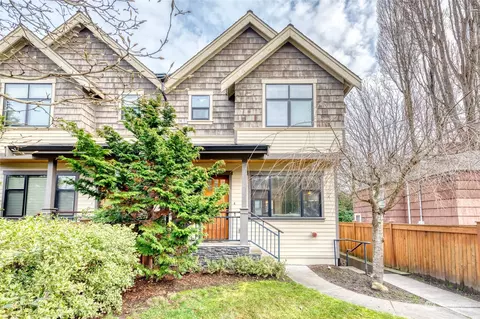 3042 A 21st Ave W, Seattle, WA 98199