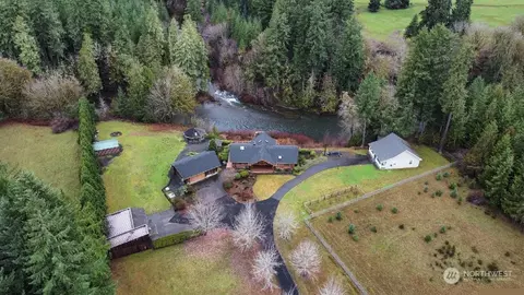 809 S 3rd St, Pe Ell, WA 98572