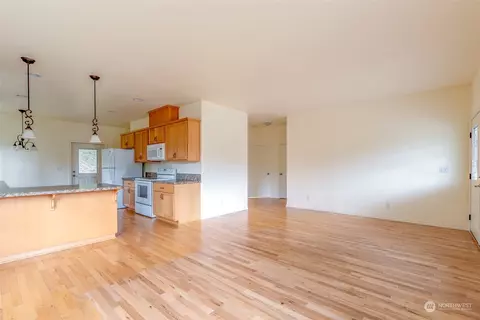 809 S 3rd St, Pe Ell, WA 98572 photo 32