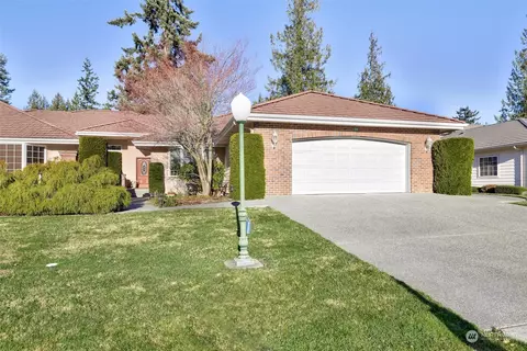 212 Foursome Dr, Sequim, WA 98382