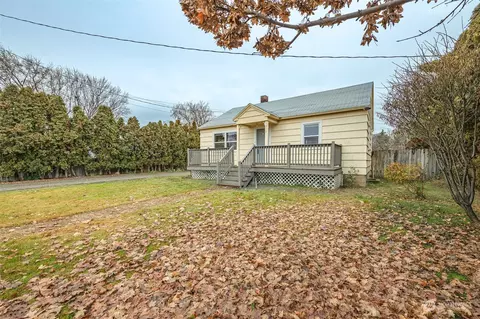 1216 Okanogan Ave, Wenatchee, WA 98801