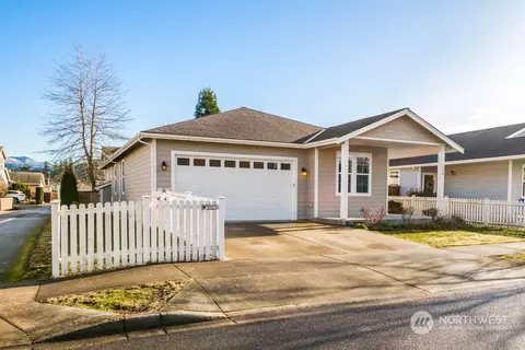 419 Bruhn Ln N, Enumclaw, WA 98022