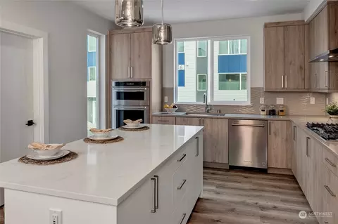 Kitchen - 8919 NE 173rd Pl #D, Bothell, WA 98011 photo 4 of 6