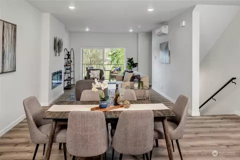 Dining - 8919 NE 173rd Pl #D, Bothell, WA 98011 photo 4 of 4