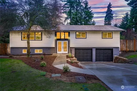 10902 Deepwood Dr SW, Lakewood, WA 98498