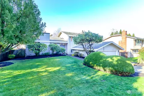 11819 104th Ave NE, Kirkland, WA 98034