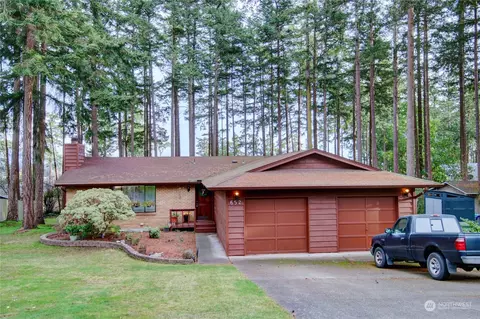 652 NW Cathlamet Dr, Oak Harbor, WA 98277