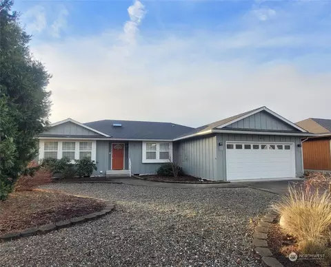 971 E Willow St, Sequim, WA 98382