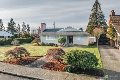 722 Rucker Ave, Everett, WA 98201 photo 2