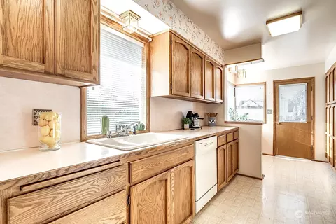 722 Rucker Ave, Everett, WA 98201 photo 21