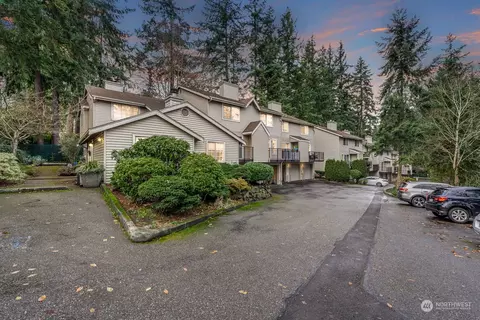 8512 242nd St SW #9, Edmonds, WA 98026