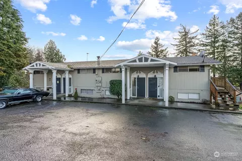 580 Columbia St, Cathlamet, WA 98612