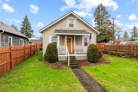 2737 E St, Washougal, WA 98671