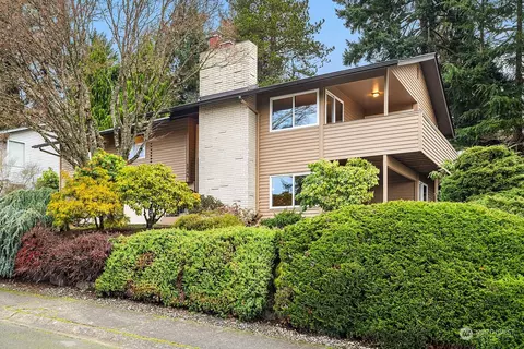 1846 138th Pl SE, Bellevue, WA 98005