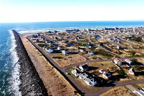 1480 Trade Wind Ave SW, Ocean Shores, WA 98569