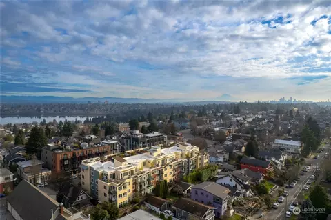 6801 Greenwood Ave N #411, Seattle, WA 98103