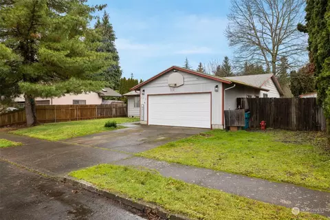 308 NW 132nd St, Vancouver, WA 98685