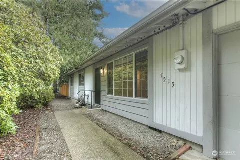 7515 Mesplay Ave SE, Olympia, WA 98503