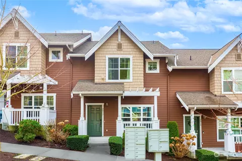 2017 NE Katsura St, Issaquah, WA 98029