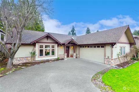 10704 NE 28th St, Bellevue, WA 98004