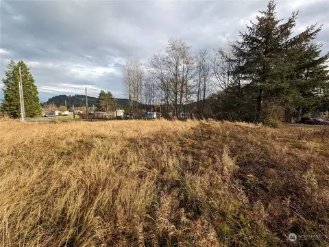 36 Sol Duc St, Clallam Bay, WA 98326