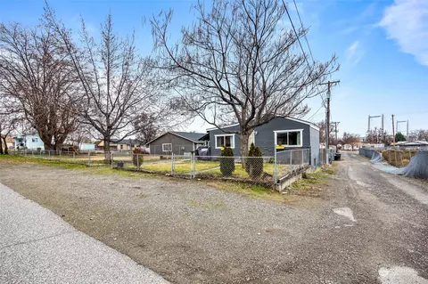 902 S 11th Ave, Pasco, WA 99301 photo 2