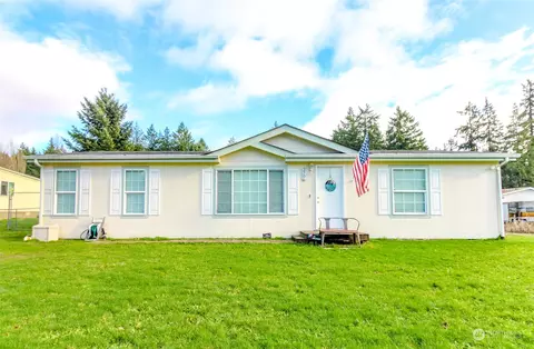 3706 Eagle Dr NE, Olympia, WA 98516
