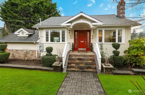 3721 32nd Ave W, Seattle, WA 98199