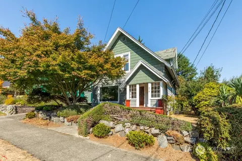 414 N 63rd St, Seattle, WA 98103
