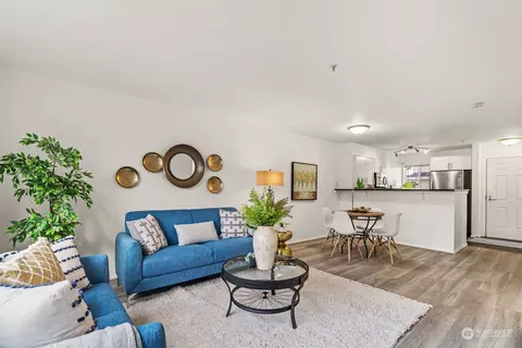 2401 SW Brandon St #214, Seattle, WA 98106