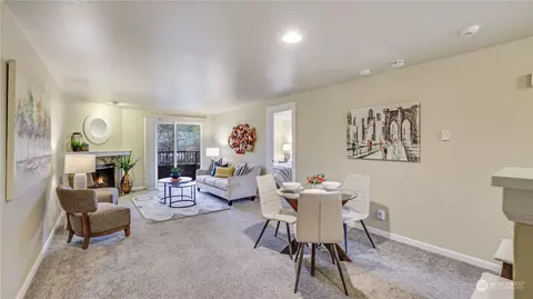 724 Kirkland Cir #C202, Kirkland, WA 98033