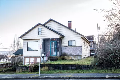 1409 4th St, Bremerton, WA 98337