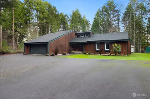 4832 Shellridge Rd NW, Olympia, WA 98502